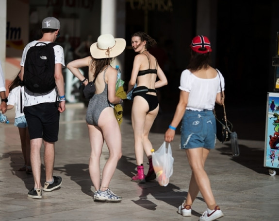 Kazne za one koji šetaju gradom u kupaćem kostimu