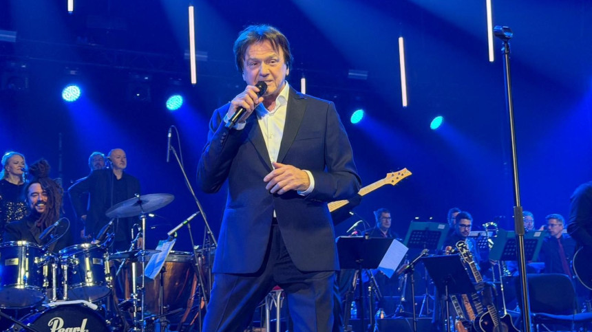 Spektakl u Zetri: I četvrto veče Čola napunio dvoranu