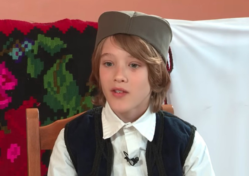 Popularnom dječaku koji je heklao ćilim hakovali profil