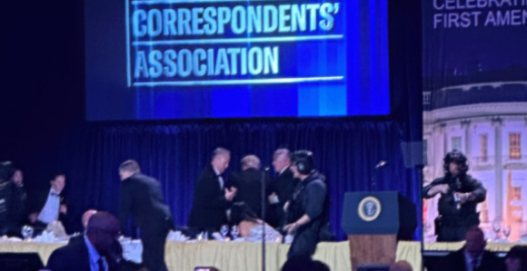 Pucnjava u Vašingtonu, Tramp evakuisan