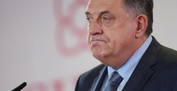 Dodik potpisao prijavu SNSD-a za izbore, CIK odlučuje