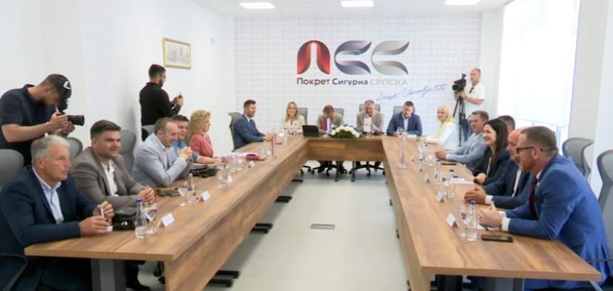 Na Trgu Krajine biće brojčanik o zaduženjima Srpske