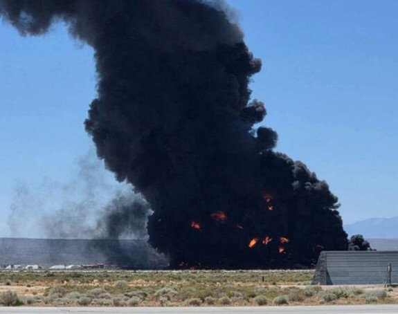 Srušio se američki bombarder, osam osoba poginulo