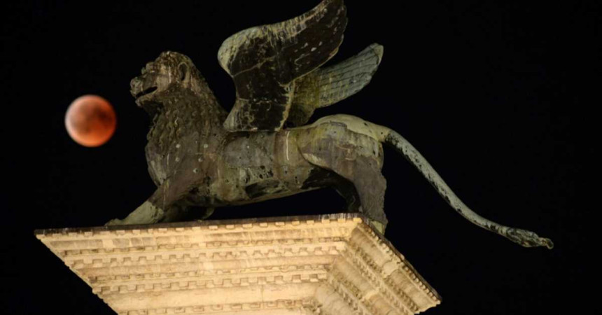 Krilati lav na Trgu Svetog Marka potiče iz Kine