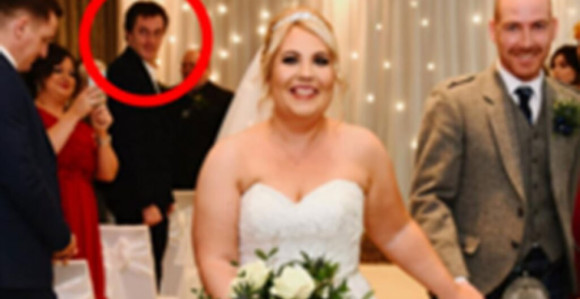 Upoznali misterioznog gosta na svadbi nakon četiri godine